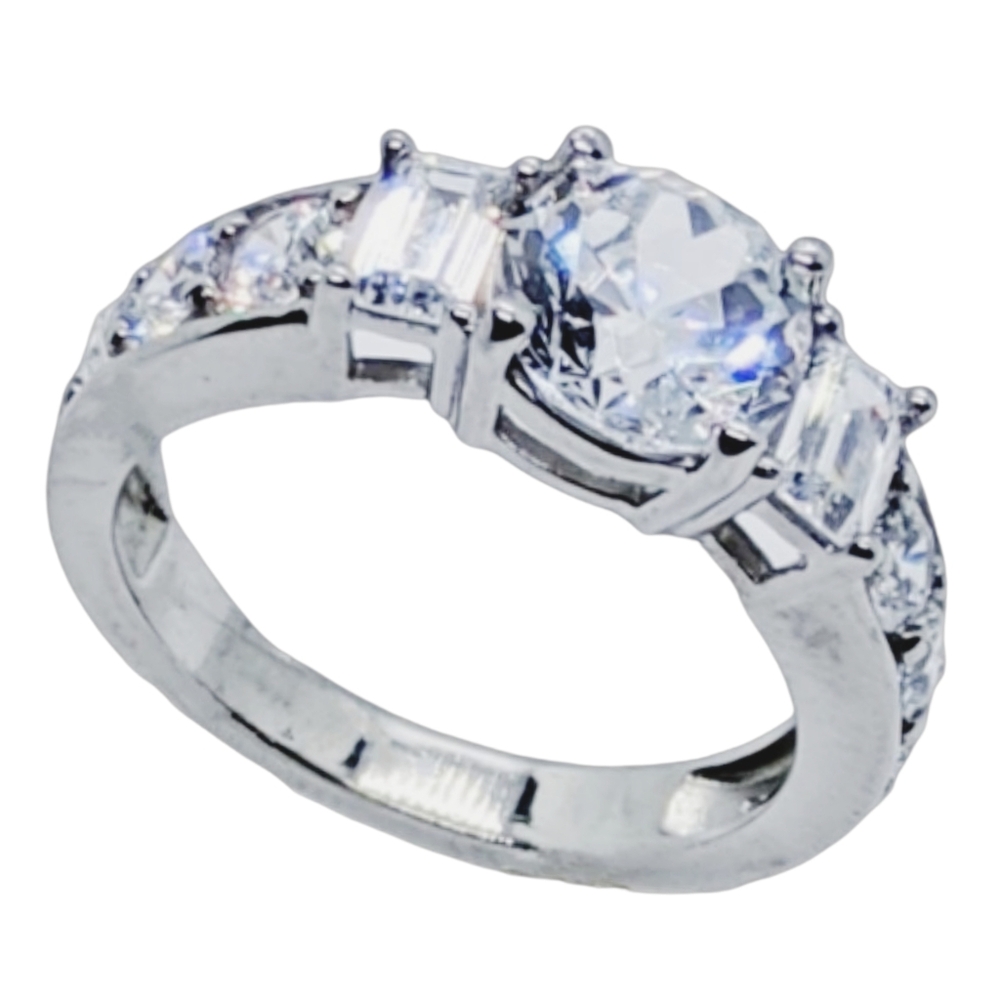 Sterling Silver Engagment Ring w/ Brilliant Round CZ Stones  Size 8 NWOT